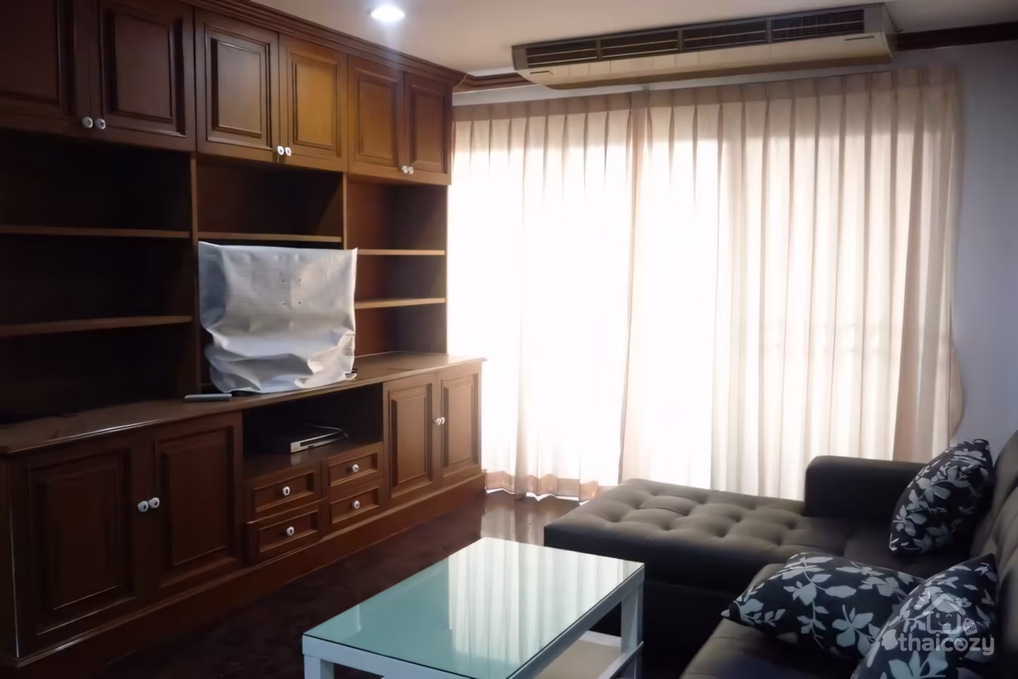3 Bedroom Apartment Near Phrom Phong BTS, Fully Furnished photo 2