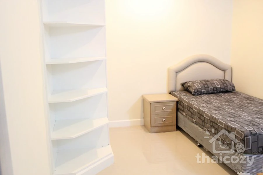 คอนโด 2 ห้องนอน สุขุมวิท ใกล้ BTS photo 1
