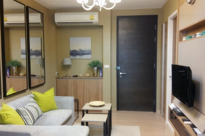 Rhythm Sukhumvit 50 – Appartement 1 chambre à louer près de BTS On Nut, 45 m², 38 000 THB/mois