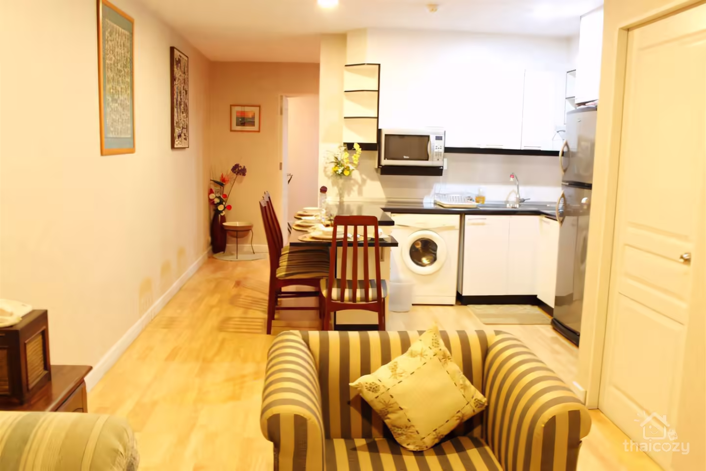 2 Bedrooms for Rent in Waterford Diamond Condominium photo 2