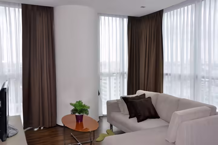 คอนโดมินิเอียมมุมห้องใหม่ 1 ห้องนอนให้เช่า – 54 ตร.ม. วิวพาโนรามา เฟอร์นิเจอร์ครบ