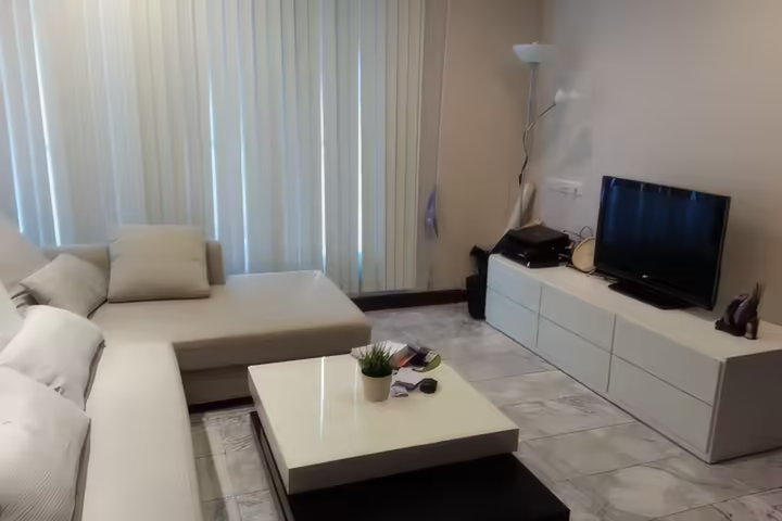 Аренда кондоминиума Sathorn House рядом с BTS Surasak, 2 спальни, 65 кв.м, 27 000 бат/мес