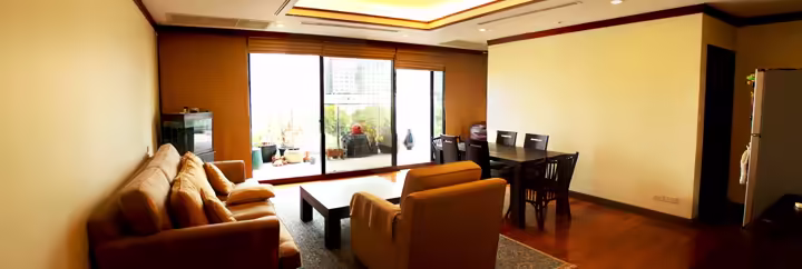 Corner 2 Bedrooms with a Big Balcony