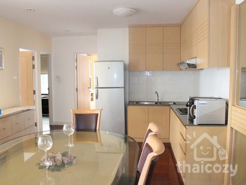 Corner 2-Bedroom with 2 Balconies Near BTS photo 2