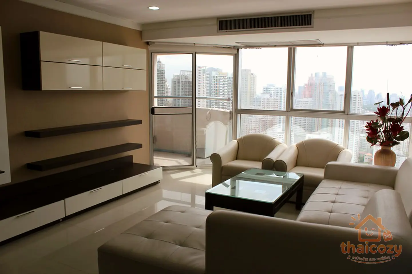 3 Bedrooms for Rent in Sukhumvit Bangkok Near BTS photo 1