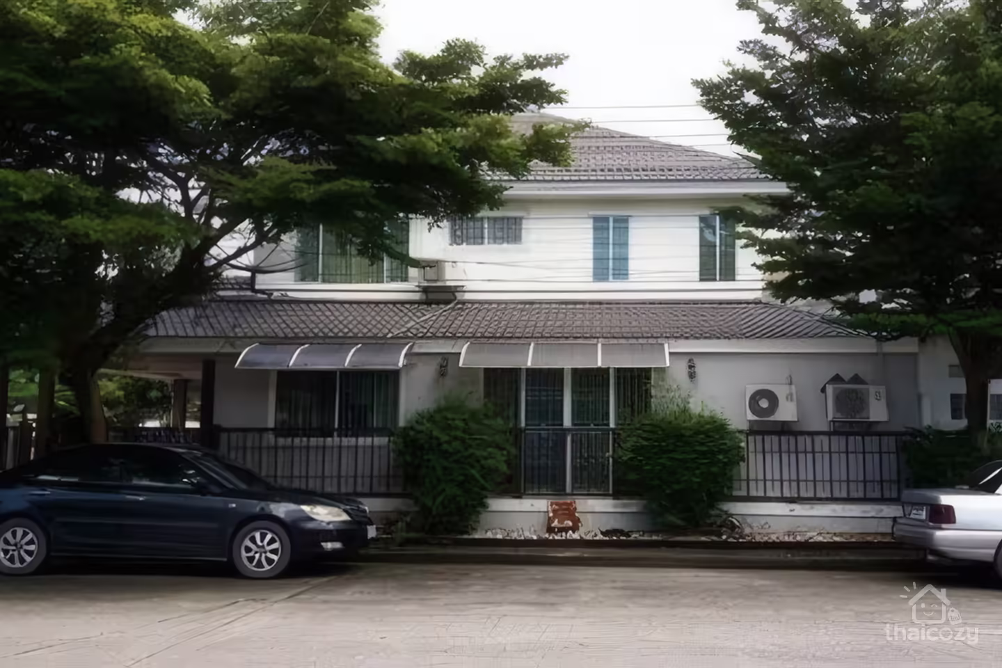 Well-Maintained 2-Story Townhouse in Rangsit Area photo 1
