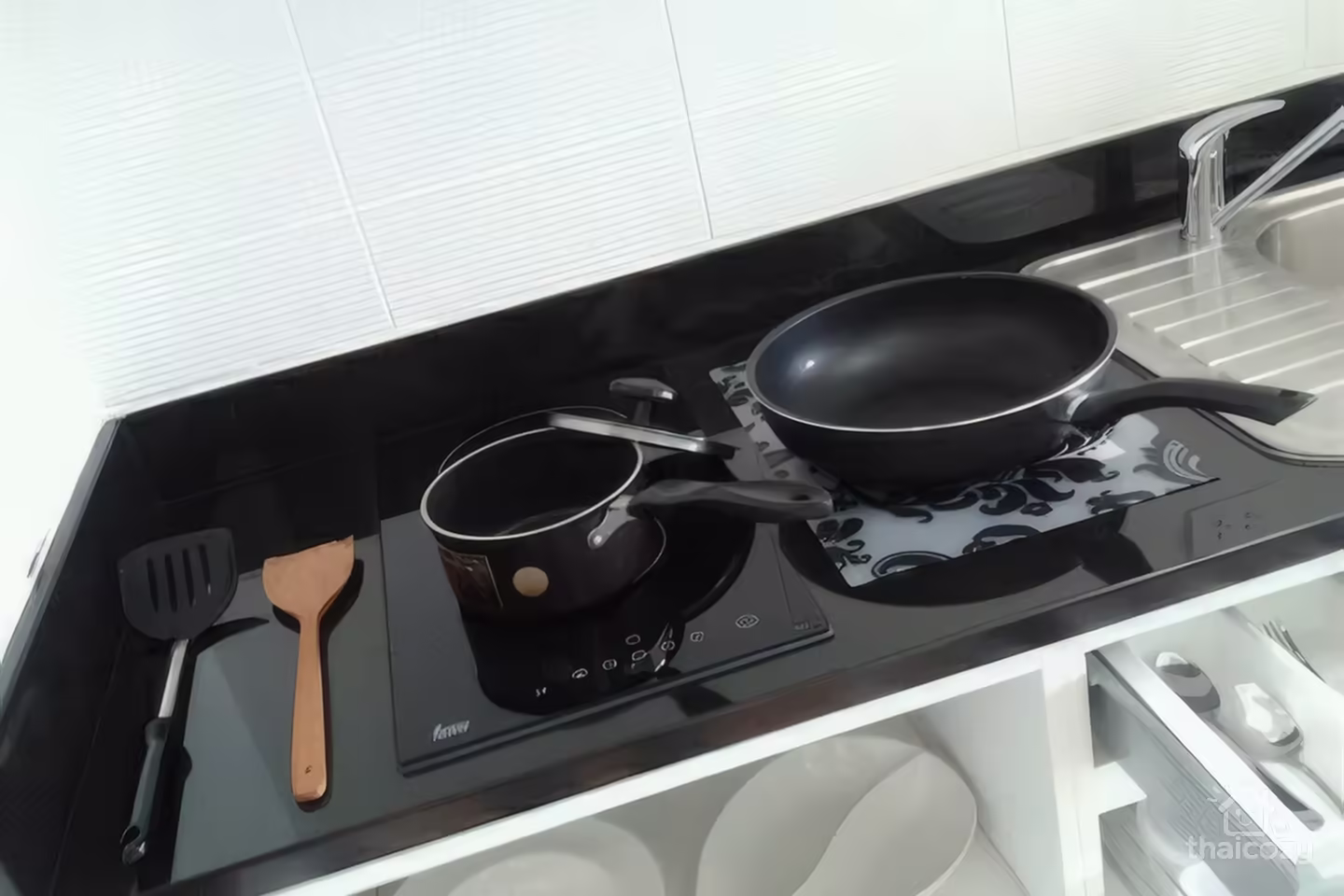 คอนโดชั้น 18 ให้เช่า – เฟอร์นิเจอร์ครบพร้อมเครื่องใช้ไฟฟ้า photo 1