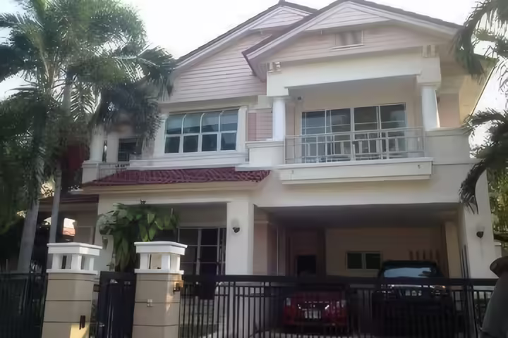 บ้านเดี่ยวให้เช่าในหมู่บ้านนันทวัน ลาดกระบัง คิงส์แก้ว สุวรรณภูมิ กรุงเทพ