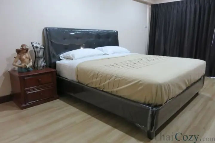 1 Bedroom & 1 Living Room 75m² Condo for Rent with 2 Parking Spaces Inside Building