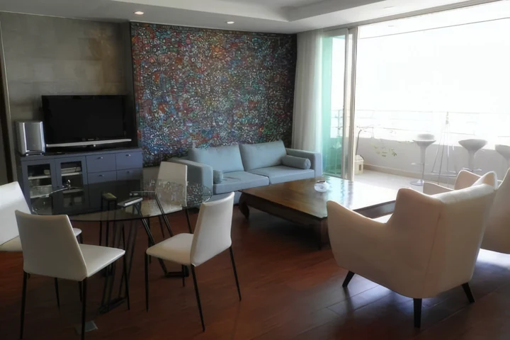 For rent 3 bedrooms condo in Bangkok