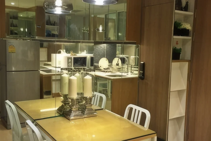 Noble Refine Studio for Rent 30,000 THB (Negotiable) Near BTS Phra Khanong