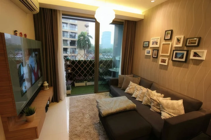 Trapezo Sukhumvit 16 Condo for Rent near MRT Queen Sirikit National Convention Centre, 28,000 Baht/Month