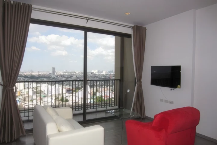 Nye by Sansiri – Appartement 2 chambres à louer près de BTS Wongwian Yai, 35 000 THB/mois