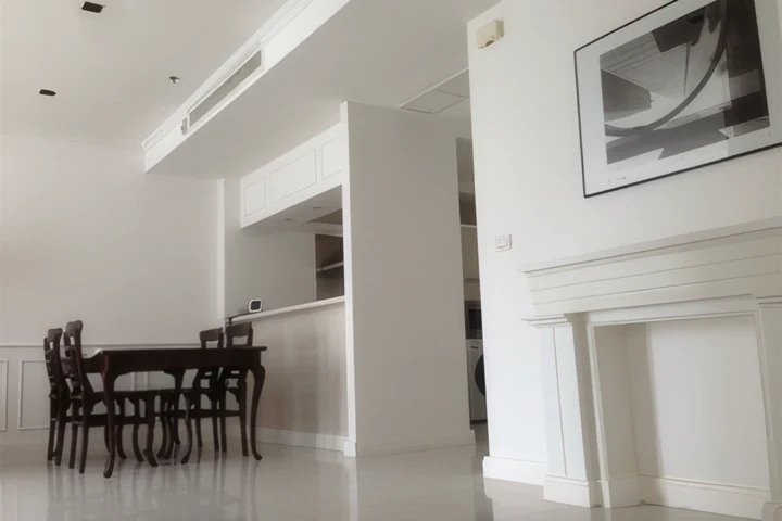 Fully Furnished 2-Bedroom Apartment for Rent at Athenee Residence