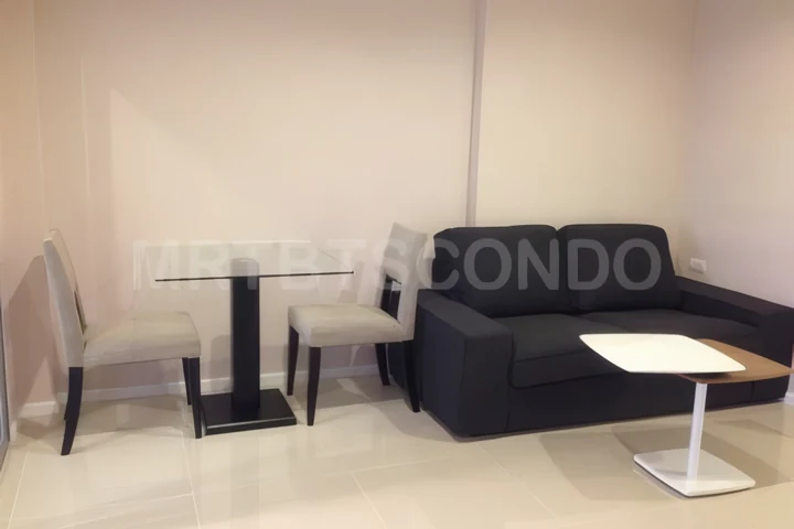 Aspire Sukhumvit 48 – 1-Bedroom Condo for Rent Near BTS Phra Khanong, 18,000 Baht/Month
