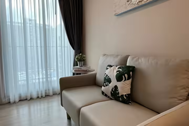 Condo Centric Huai Khwang Station