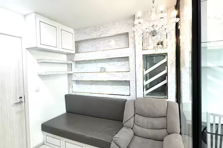 Life Asoke Condo Near BTS Makkasan