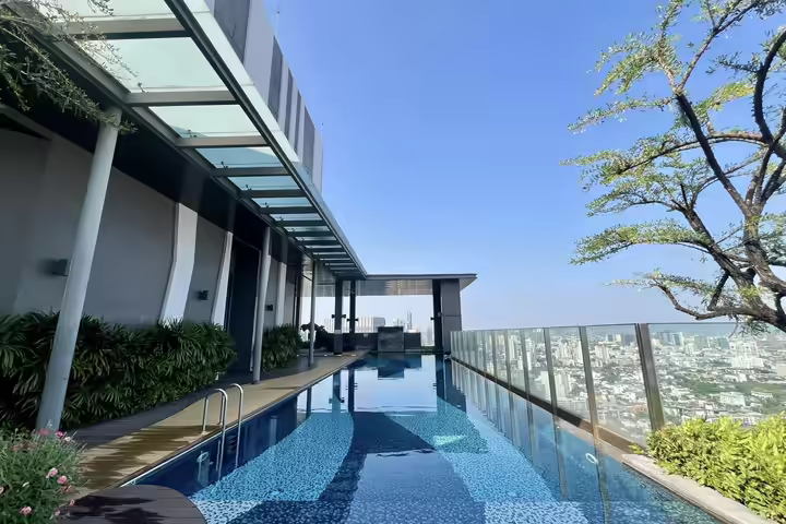 Condominium Rhythm Sukhumvit 42 près BTS Ekamai