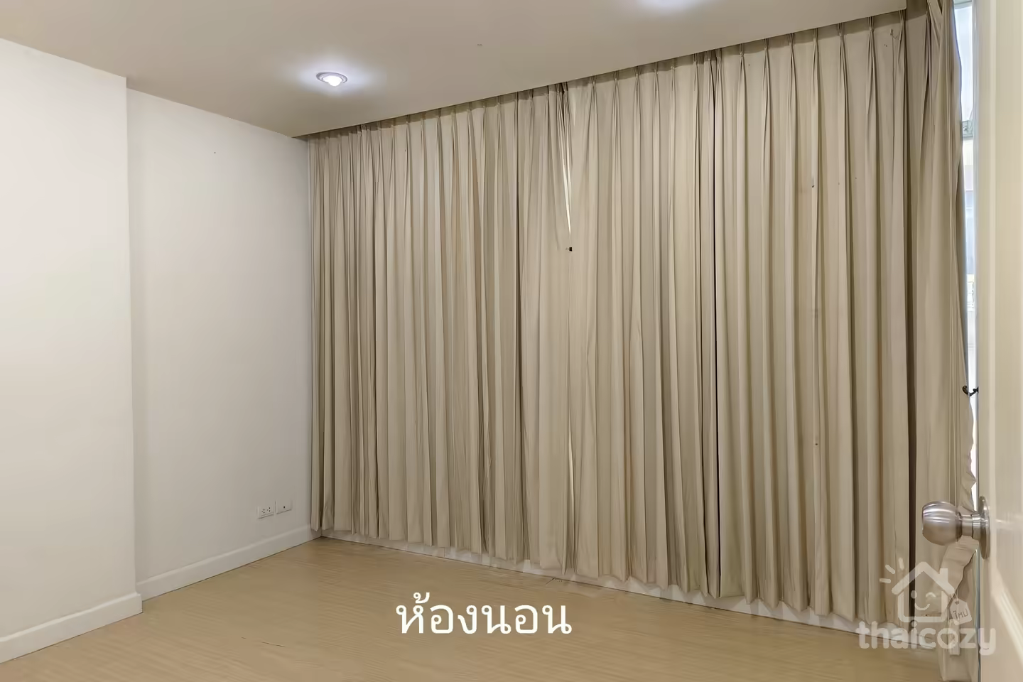 ゼニスプレイス・フワイクワン コンドミニアム photo 1