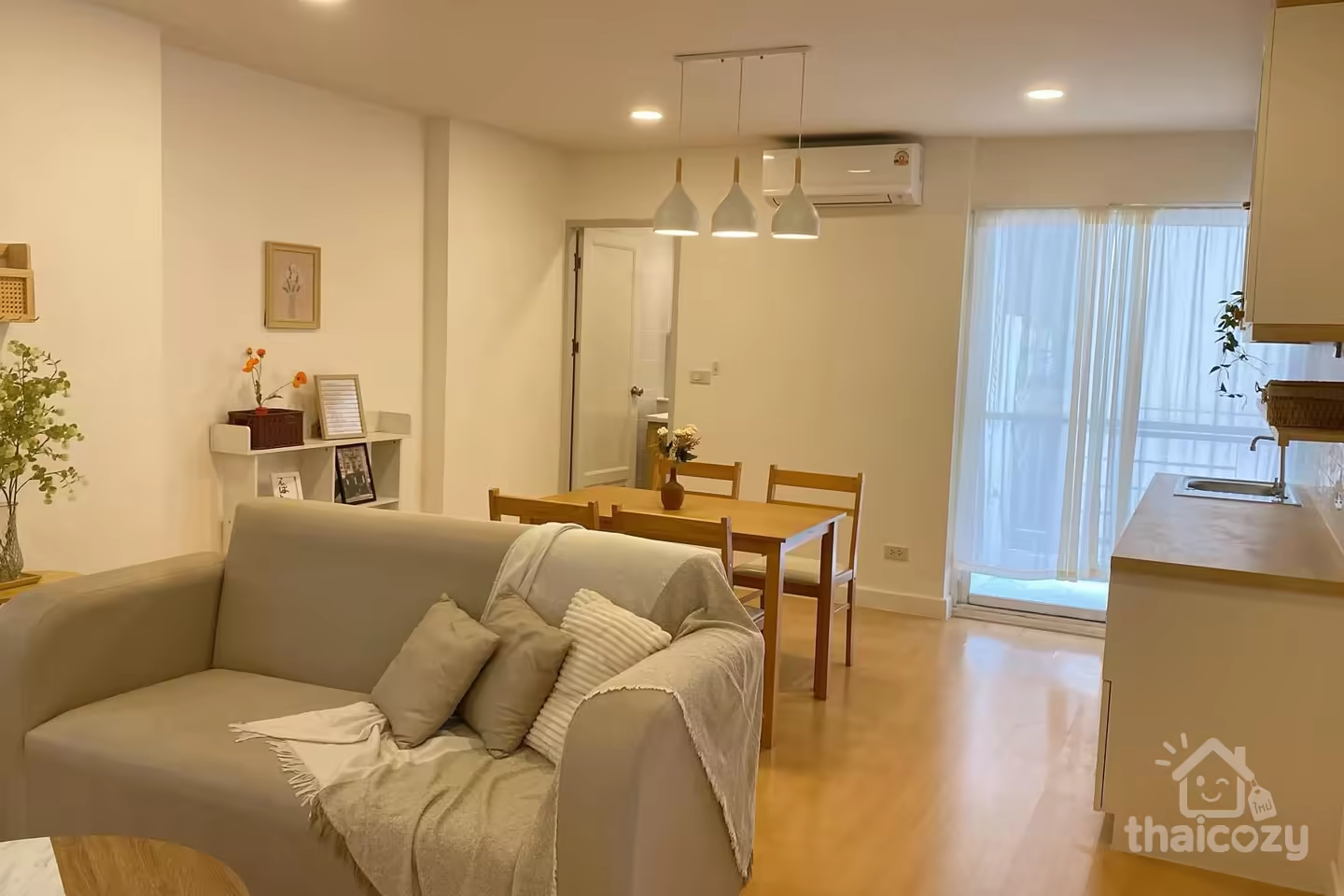 방콕 메종 드 빌 콘도 매매 photo 1