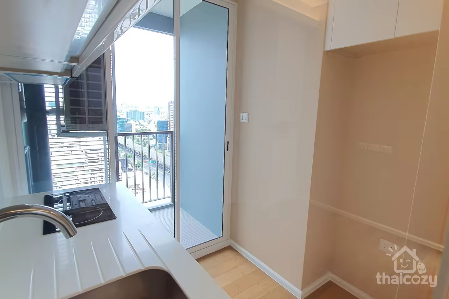 คอนโด The Saint Residences ขาย photo 1