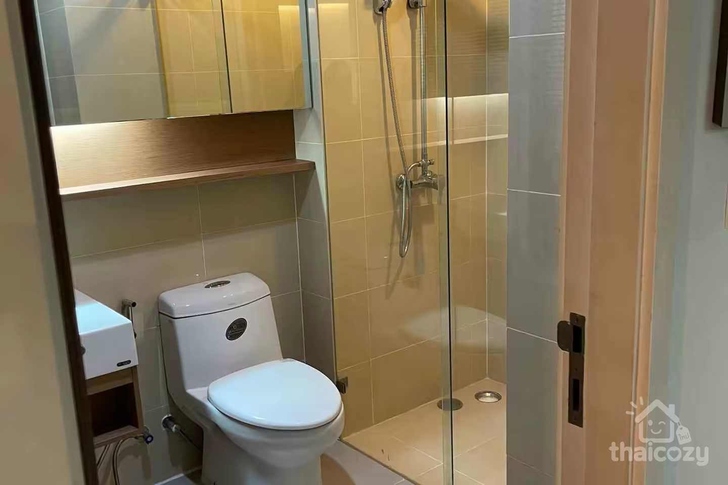 15 Sukhumvit Residences Condo for Sale photo 2
