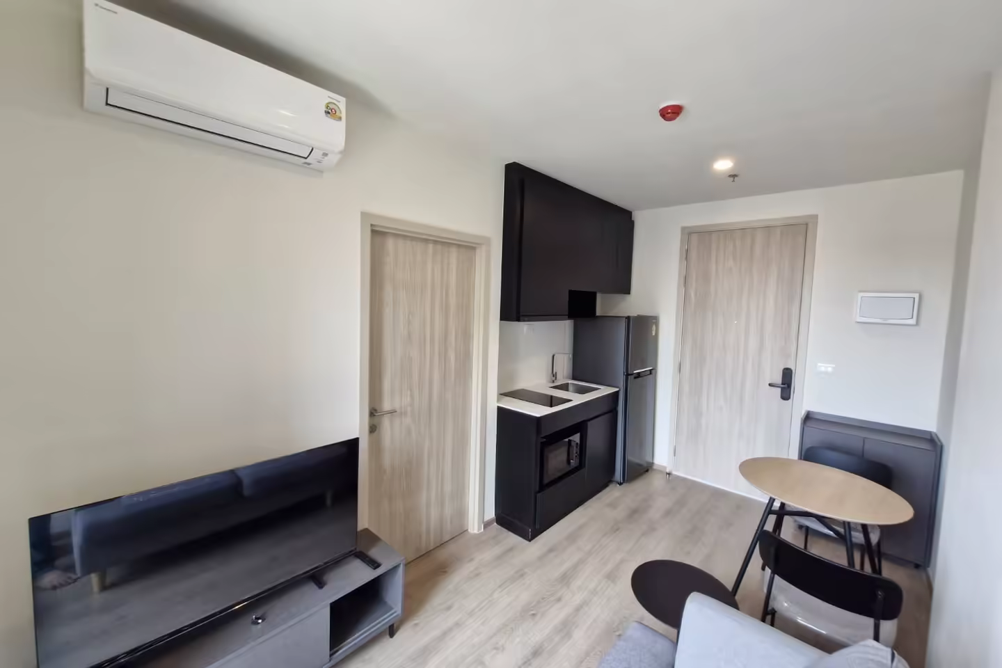 Appartement NUE District R9 à louer photo 1
