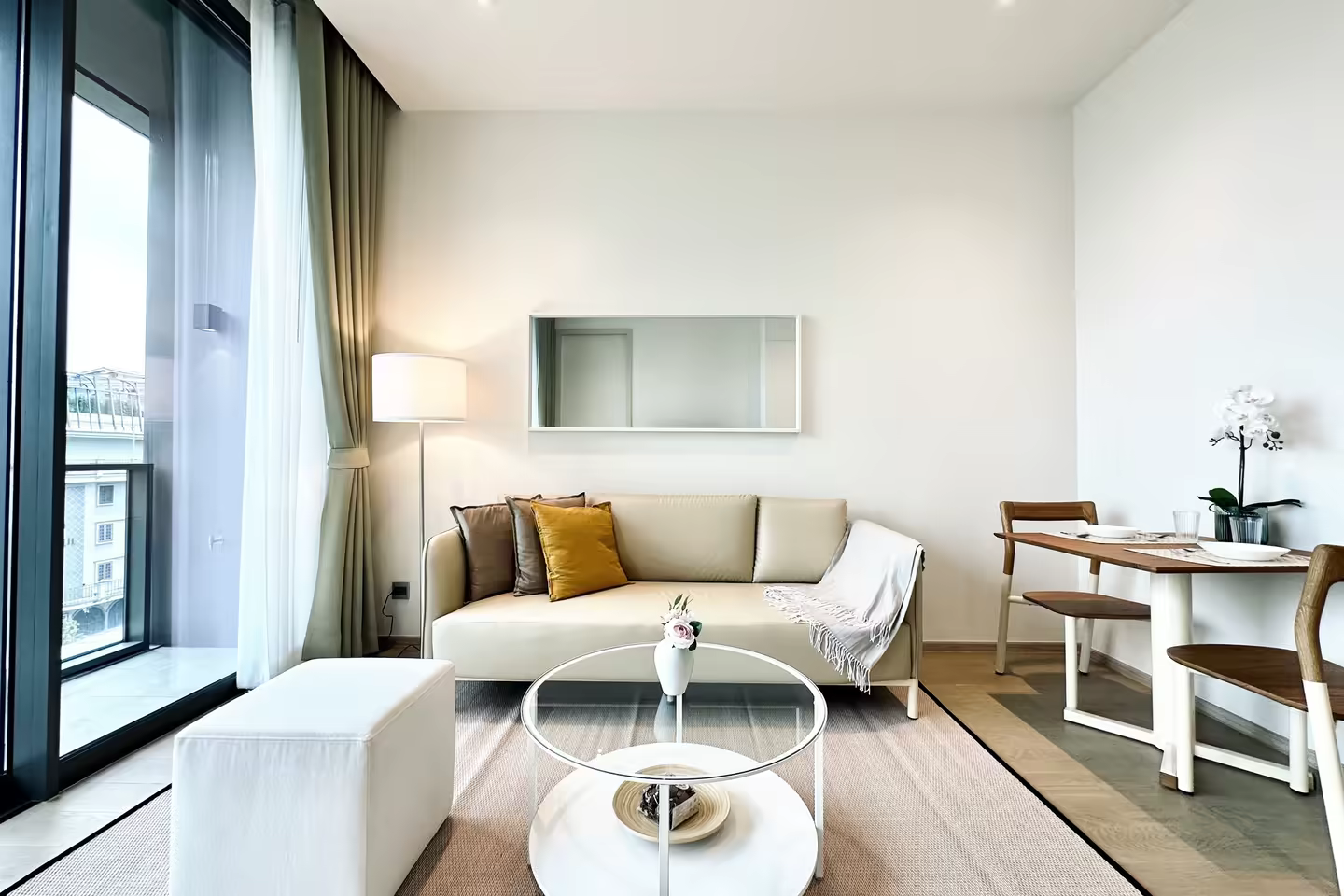 คอนโด The Strand Thonglor 1 ห้องนอน 48 ตร.ม. photo 2