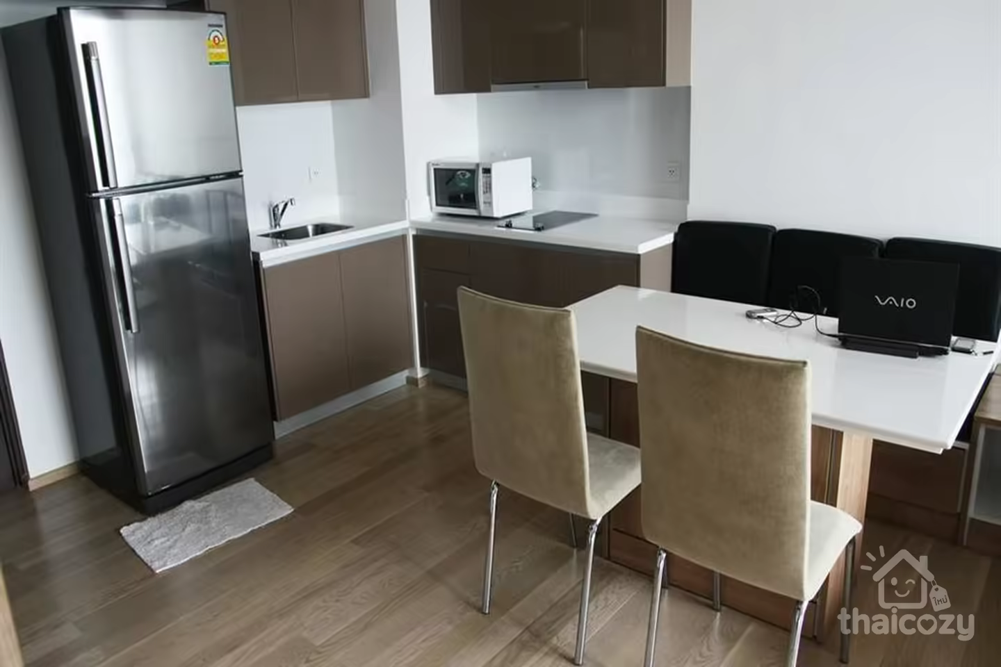 Appartement rénové à quelques pas du photo 2