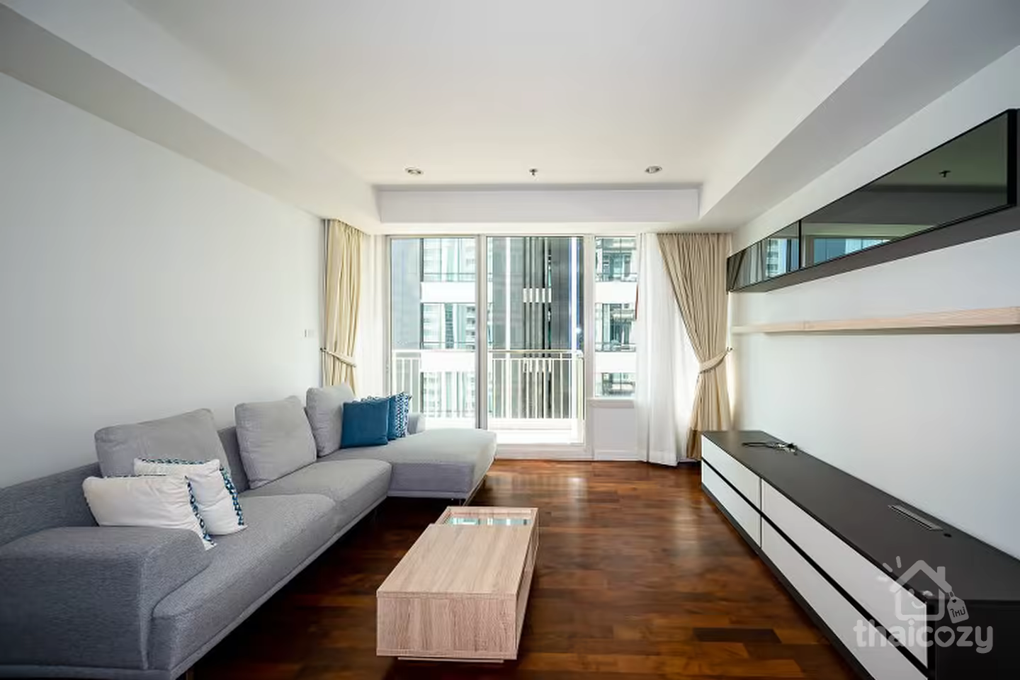ให้เช่าคอนโด Baan Siri 24 ชั้นสูง 2 ห้องนอน 98 ตร.ม. photo 1
