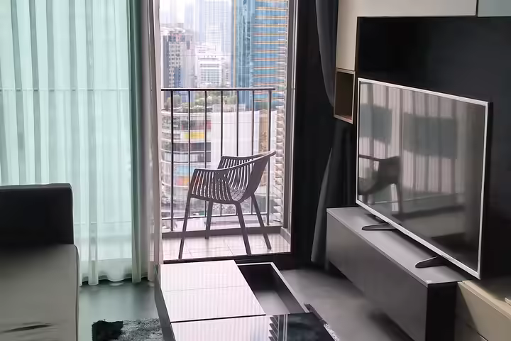 คอนโดชั้นสูง เอดจ์ สุขุมวิท 23
