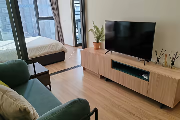 XT Phayathai Condo Near BTS and City