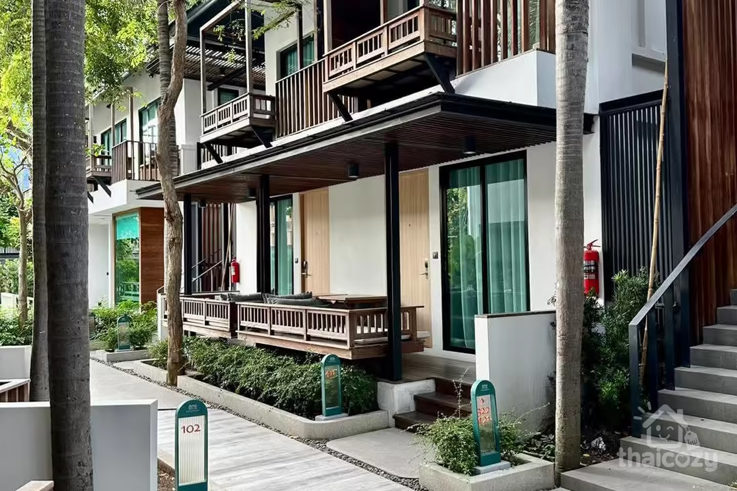 Hotel for Sale Along Cha-am Beach photo 1