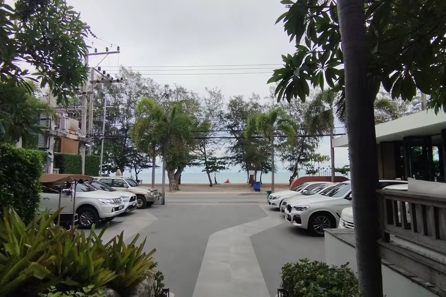 Hotel for Sale Along Cha-am Beach photo 2