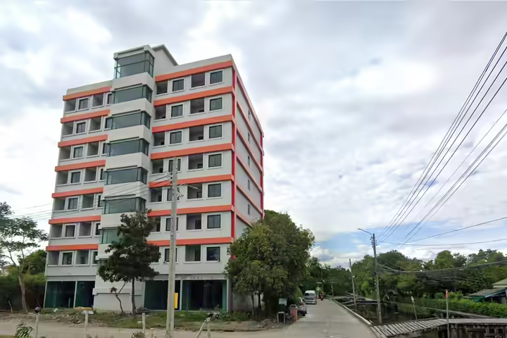 방콕 카나나오 8층 상업용 건물 63실 매매