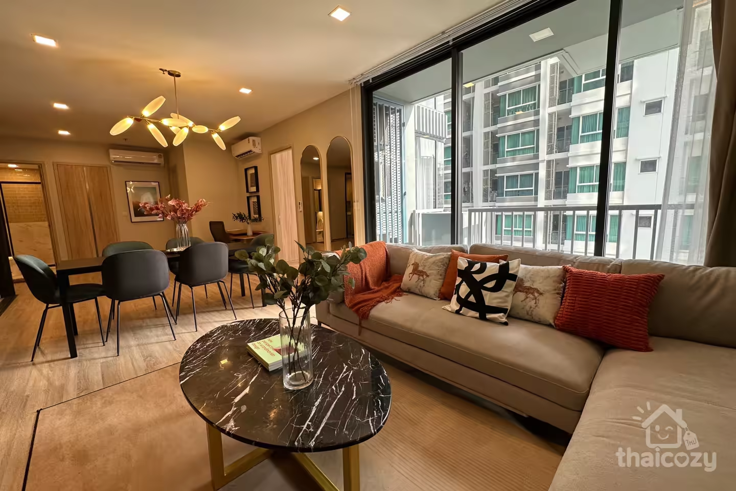 XT Phayathai 3BR Condo in Bangkok photo 1