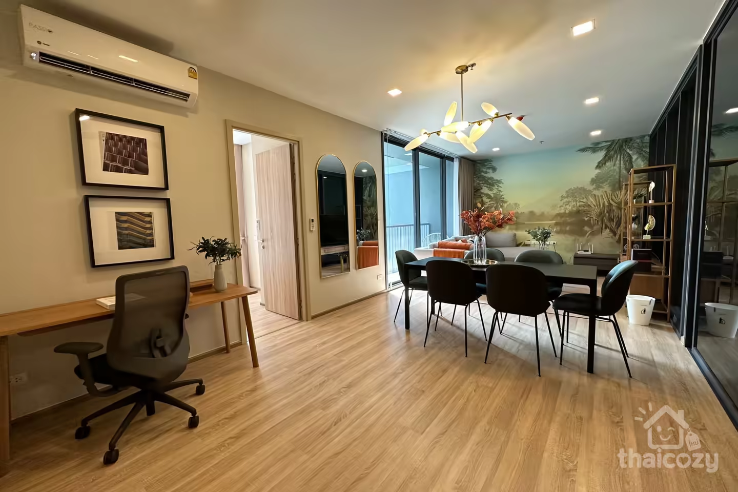 XT Phayathai 3BR Condo in Bangkok photo 2