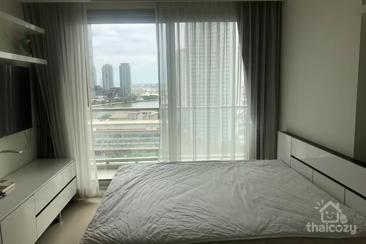 Appartement de luxe avec vue sur la rivière près de BTS Saphan Taksin photo 2