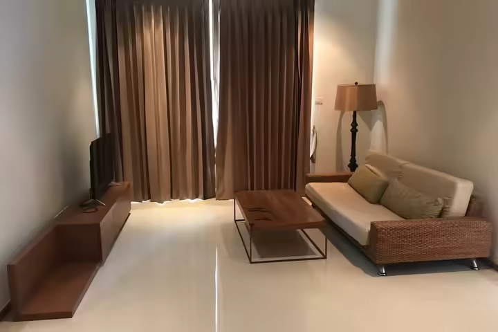 The Empire Place 65 ตร.ม. ชั้นสูง วิวแม่น้ํา