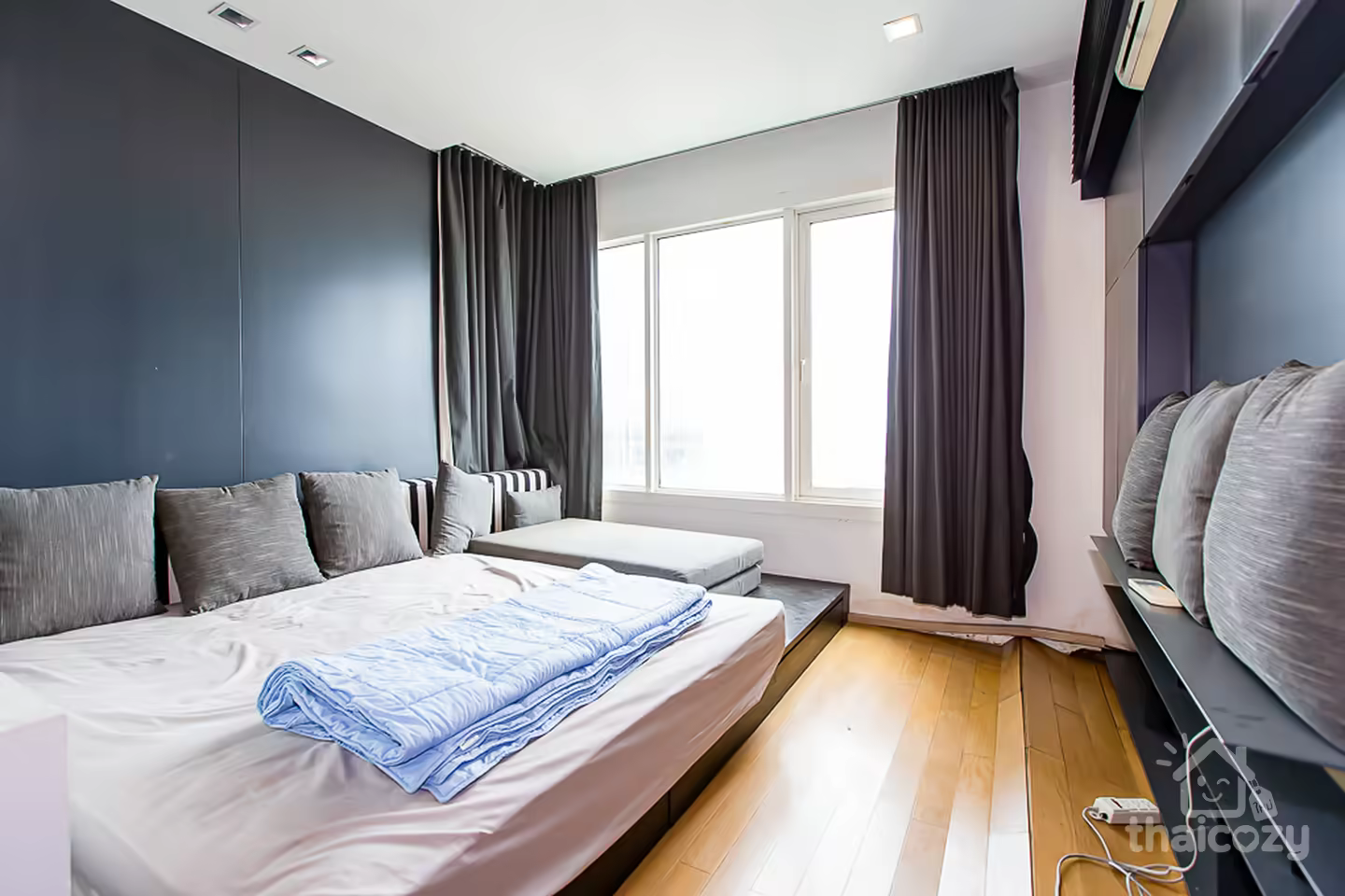 รีโนเวทใหม่ คอนโด 2 ห้องนอน ใกล้ BTS ทองหล่อ photo 2