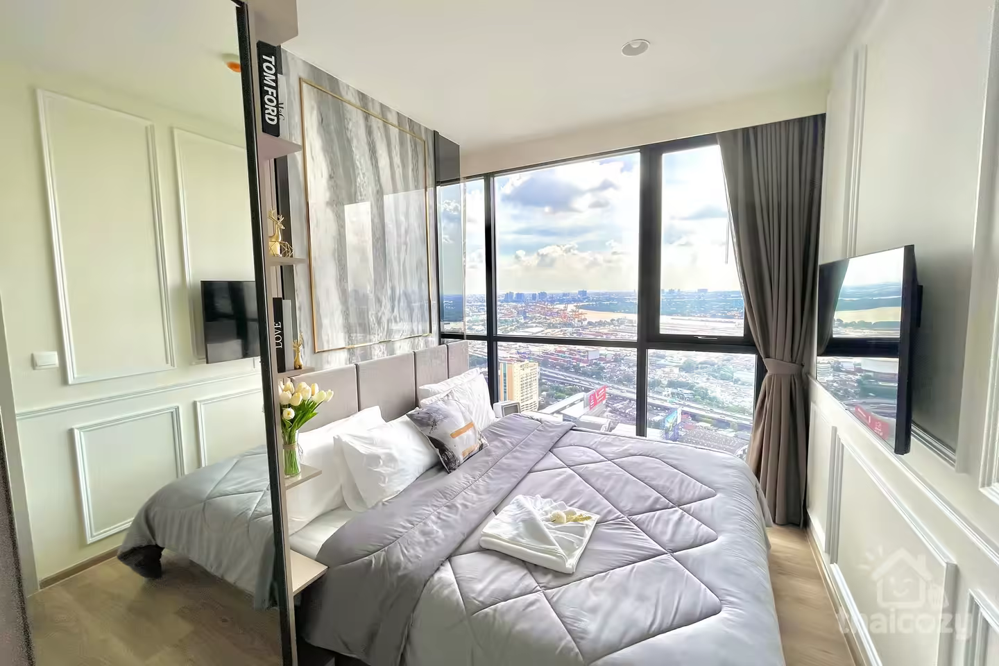 Oka HAUS 2-Bed Condo in Khlong Toei photo 2
