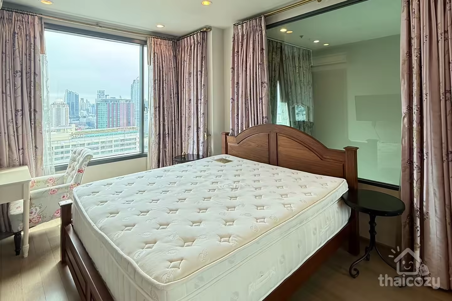 Pyne by Sansiri Duplex Condo Near BTS Ratchathewi photo 2