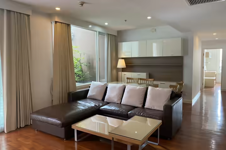 Siri Residence 2BR Condo Near Phrom Phong BTS