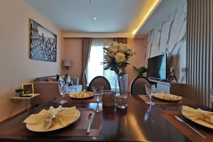 H Sukhumvit 43 – 2BR 72m2 No Block View