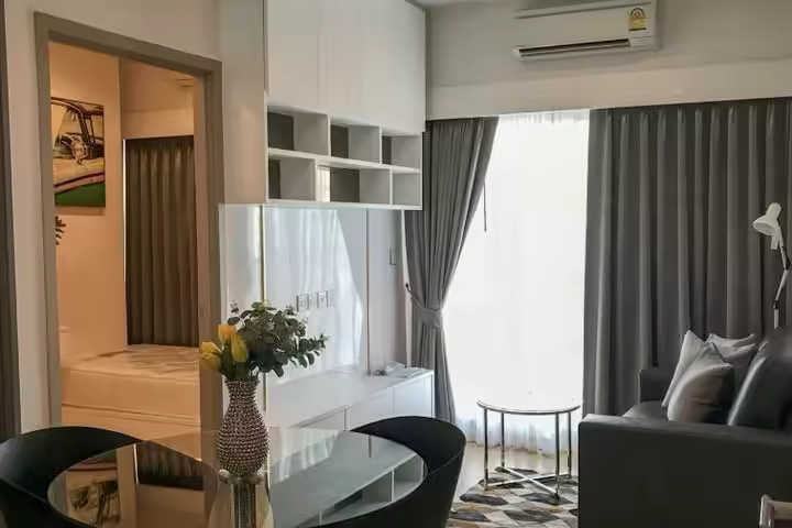 Whizdom Connect Sukhumvit 2BR 38m2