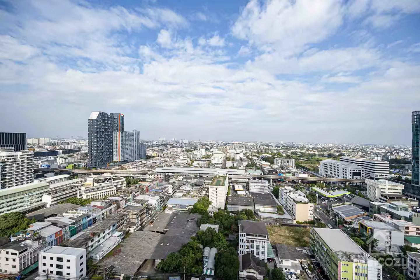 Life Sukhumvit 62 , Only 200m. from BTS Bangchak , Facility  with high angle view photo 2