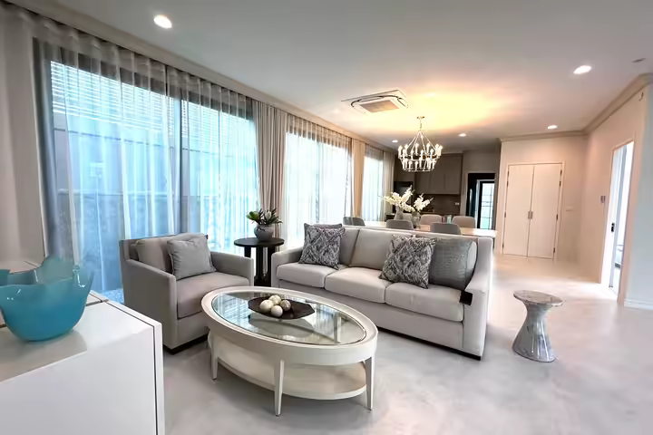 Narinsiri Krungthep Kreetha Luxury Residence