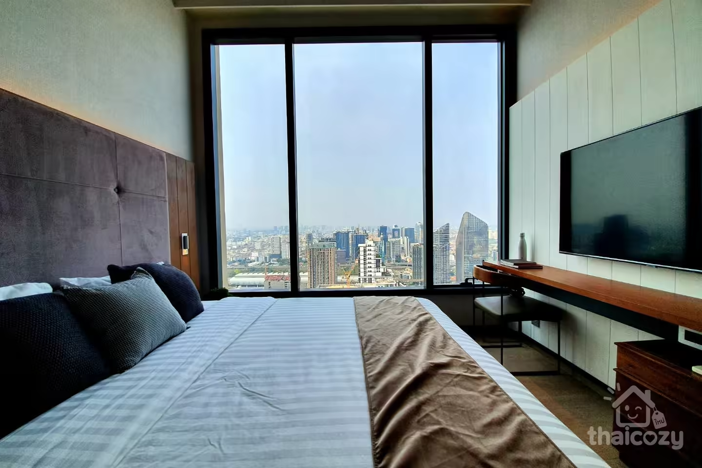 The Esse Asoke 2BR Condo de Luxe photo 2