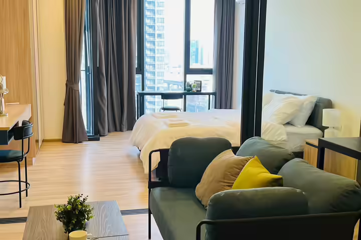 XT Phayathai Condo Near BTS Ratchathewi