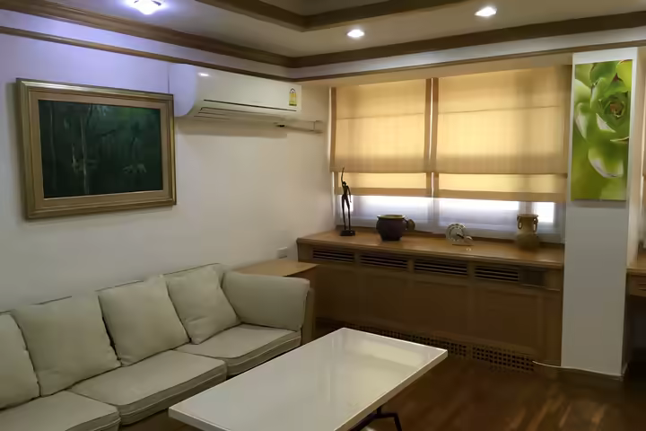 Pipat Place Condo 52m2 near BTS Chong Nonsi